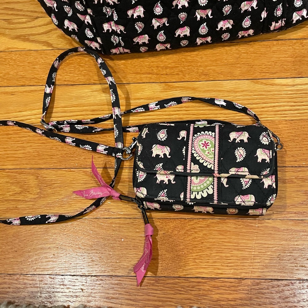 Vera Bradley Pink & Black Elephant Crossbody Wallet 🩷🐘